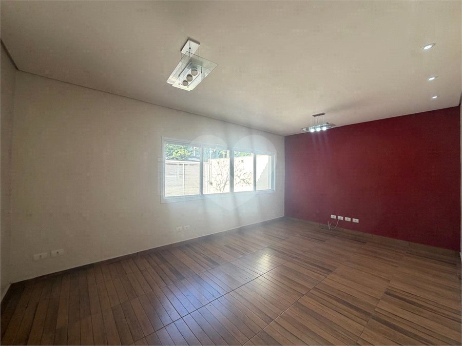 Casa Térrea à venda com 3 quartos, sendo 1 suíte, em Alto da Boa Vista, São Paulo, SP