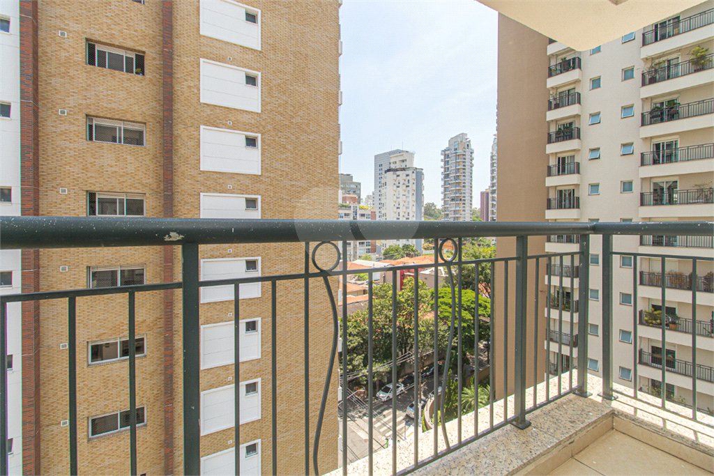 Apartamento à venda com 3 quartos, sendo 2 suítes, em Vila Nova Conceição, São Paulo, SP