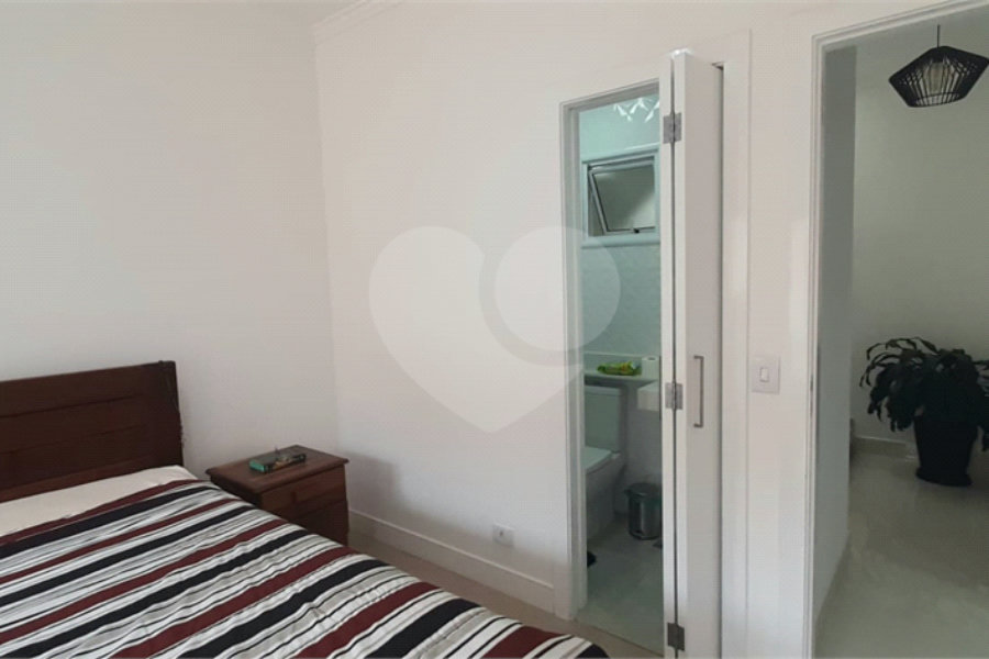 Casa à venda com 3 quartos, sendo 1 suíte, no condomínio Residencial Gran Veiga, São Paulo - SP