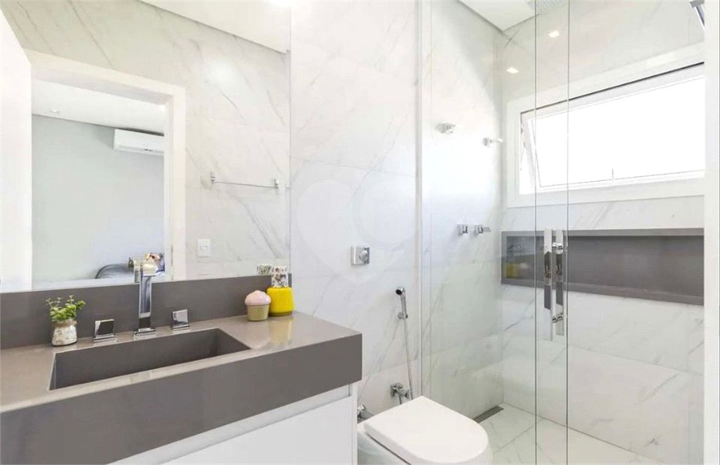 Casa à venda com 4 suítes no condomínio Granville, Atibaia - SP