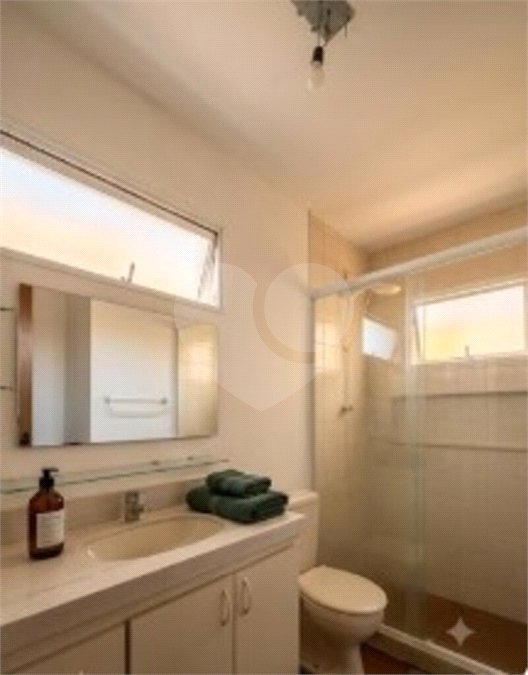 Apartamento com 3 dormitórios e 1 vaga fixa, em região tranquila perto da Av. Washingtonís e de diversos serviços. Ideal para quem quer morar bem e com comodidade.