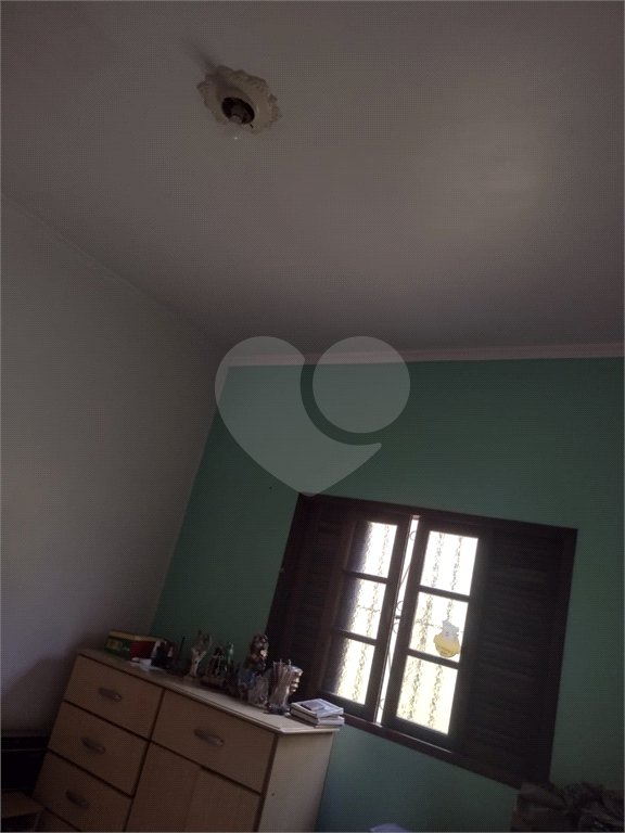 Casa à venda com 4 quartos, sendo 1 suíte,  em Jardim Cacique, Suzano, SP