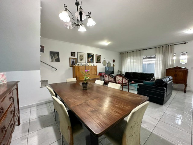 Sobrado à venda com 4 quartos, sendo 2 suítes,  em Casa Verde, São Paulo, SP
