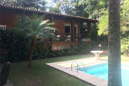 Casa à venda ou para alugar com 4 quartos, sendo 2 suítes, em Jardim Guedala, São Paulo, SP