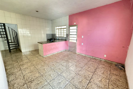 Sobrado à venda com 3 quartos em Vila Maciel, Itapetininga, SP
