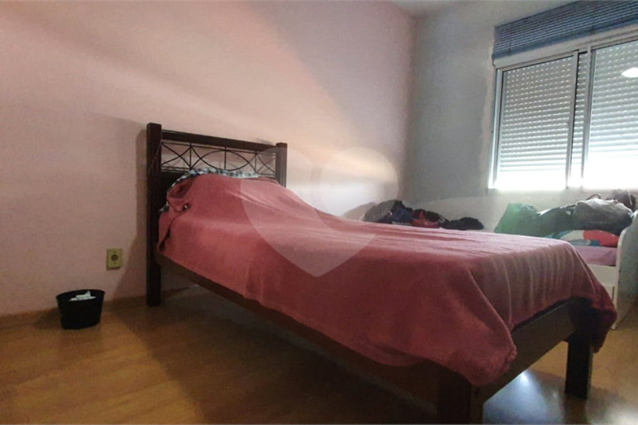 Sobrado à venda com 3 quartos, sendo 1 suíte,  em Horto, São Paulo, SP