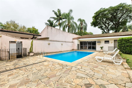 Casa à venda com 3 quartos, sendo 2 suítes, em Alto da Boa Vista, São Paulo, SP