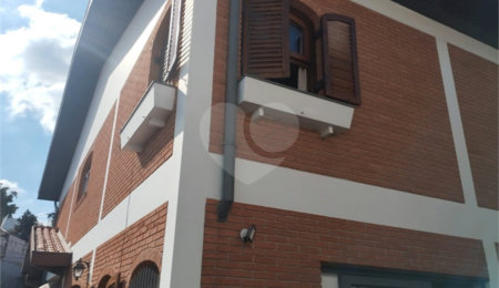 Sobrado à venda com 4 quartos, sendo 1 suíte, em Tremembé, São Paulo, SP