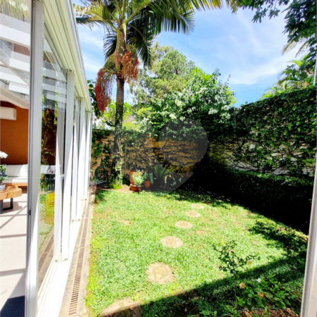 Casa à venda com 3 suítes no condomínio Villa Splendore, São Paulo - SP