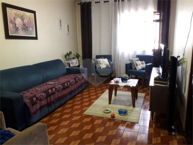 Sobrado à venda com 3 quartos, sendo 1 suíte,  em Tremembé, São Paulo, SP