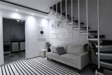 Sobrado à venda com 2 quartos em Vila Curuçá, São Paulo, SP