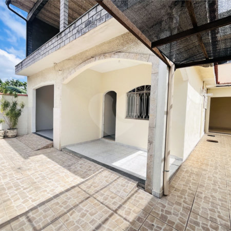 Casa à venda com 3 quartos em Campo Grande, Rio de Janeiro, RJ