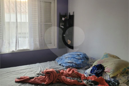 Sobrado à venda com 3 quartos em Vila Marari, São Paulo, SP