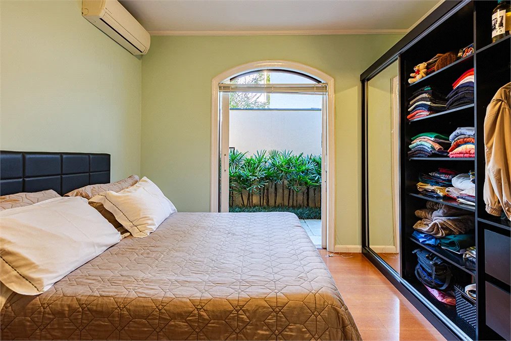 Casa Térrea à venda com 3 quartos, sendo 1 suíte, em Alto de Pinheiros, São Paulo, SP