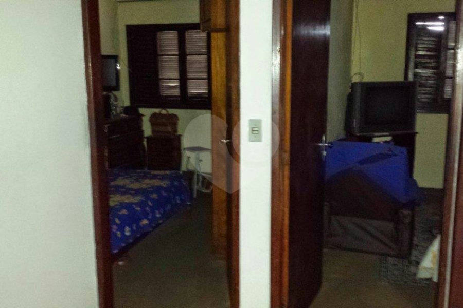 Casa à venda com 3 quartos, sendo 1 suíte, em Itaquera, São Paulo, SP