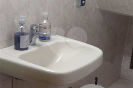 Sobrado à venda com 3 quartos, sendo 1 suíte, em Jardim da Mamãe, Guarulhos, SP