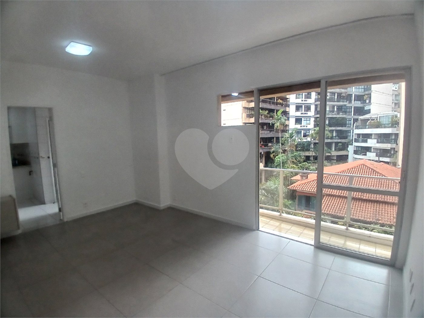 Apartamento à venda com 2 quartos, sendo 1 suíte, em Lagoa, Rio de Janeiro, RJ