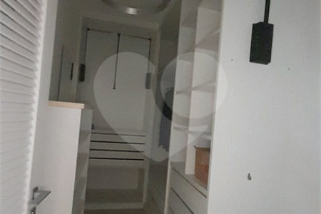 Sobrado à venda com 6 quartos, sendo 5 suítes, no Centro, São Bernardo do Campo, SP