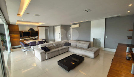Apartamento à venda com 3 suítes em Campo Belo, São Paulo, SP