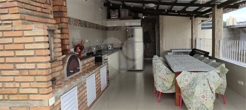 Sobrado à venda com 4 quartos, sendo 2 suítes, em Rio Pequeno, São Paulo, SP
