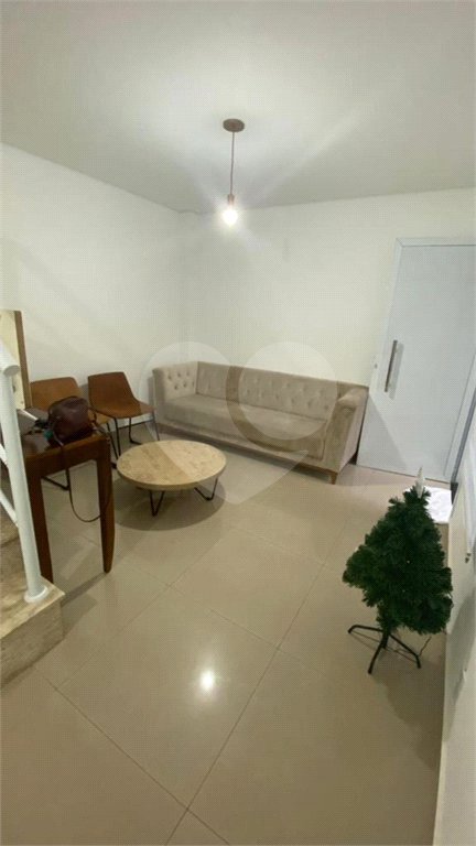Casa à venda com 3 quartos, sendo 1 suíte, no condomínio Garden Village, São Paulo - SP