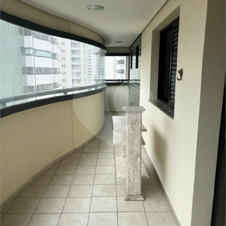 Apartamento para alugar com 3 suítes em Vila Assunção, Santo André, SP