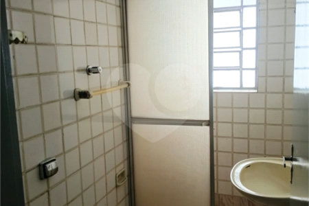 Sobrado à venda com 3 quartos, sendo 1 suíte,  no Centro, Santo André, SP