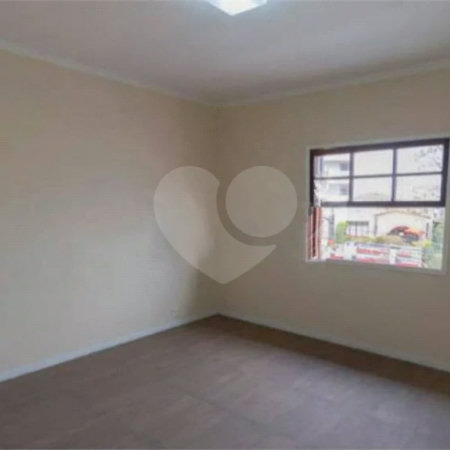 Sobrado à venda com 4 quartos em Parada Inglesa, São Paulo, SP