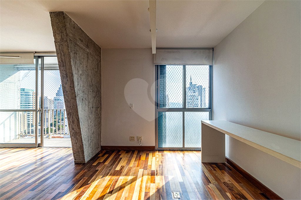 Cobertura à venda ou para alugar com 3 quartos, sendo 2 suítes, em Pinheiros, São Paulo, SP
