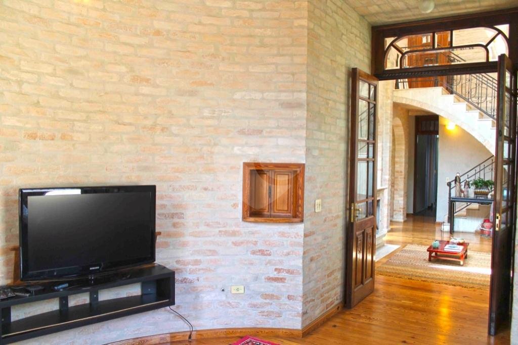 Sobrado à venda com 7 quartos, sendo 5 suítes, em Alto da Boa Vista, São Paulo, SP