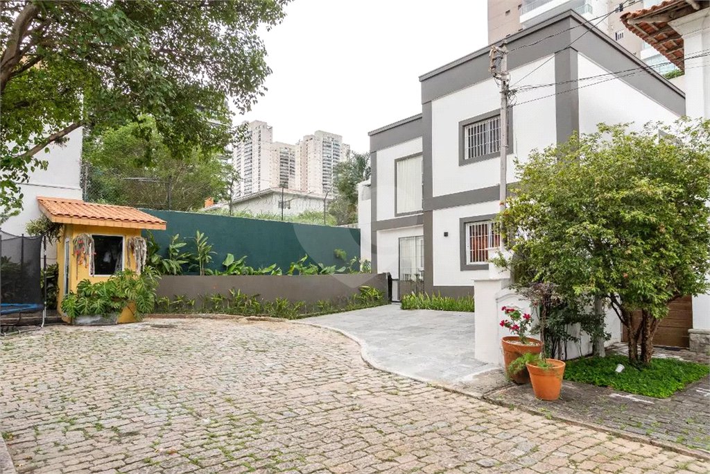 Casa à venda com 4 suítes em Cidade Monções, São Paulo, SP