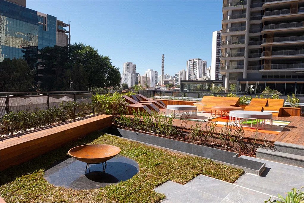 Apartamento à venda com 3 suítes em Jardim das Acácias, São Paulo, SP