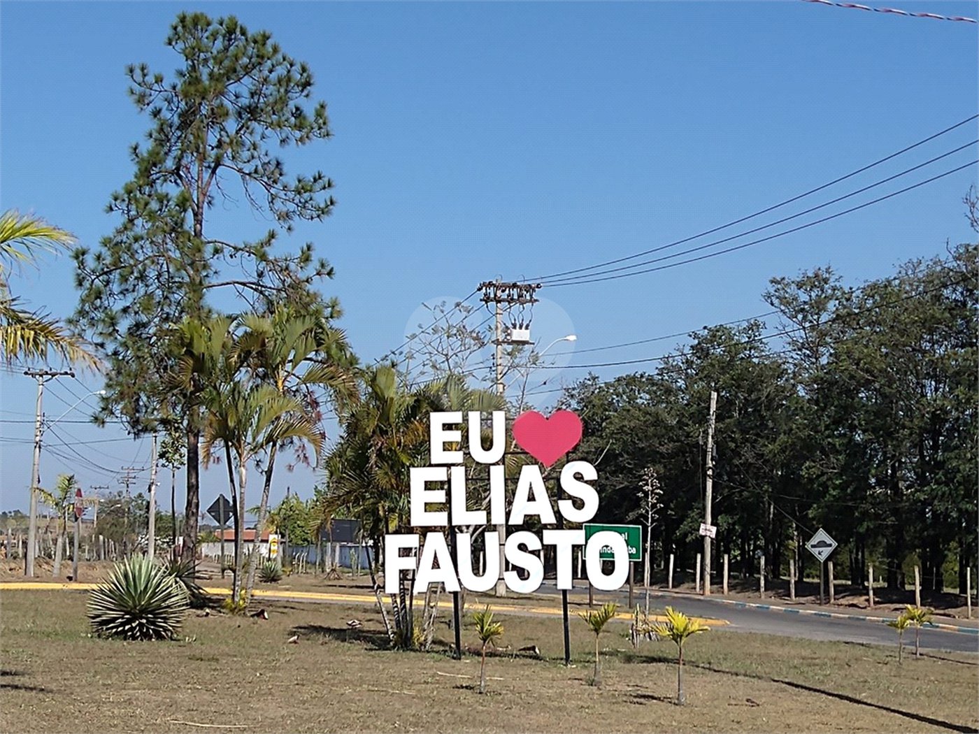 Terreno à venda no Centro, Elias Fausto, SP