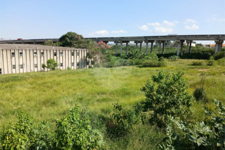 Terreno à venda em Jardim dos Ipês, Itaquaquecetuba, SP