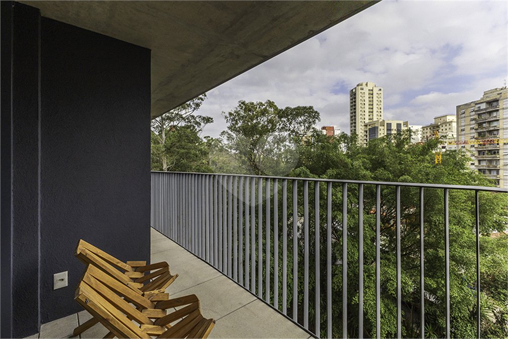 Apartamento à venda ou para alugar com 1 suíte em Jardim das Bandeiras, São Paulo, SP