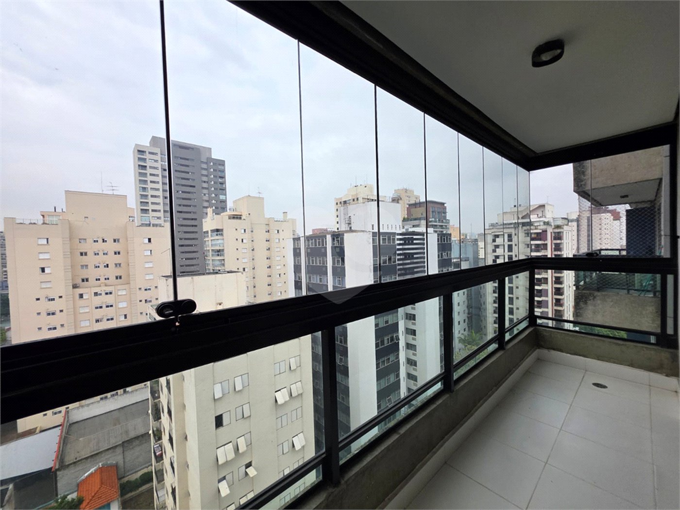 Apartamento à venda com 2 quartos, sendo 1 suíte, em Vila Olímpia, São Paulo, SP