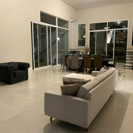 Casa à venda com 3 suítes no condomínio Jardim Primavera, Louveira - SP