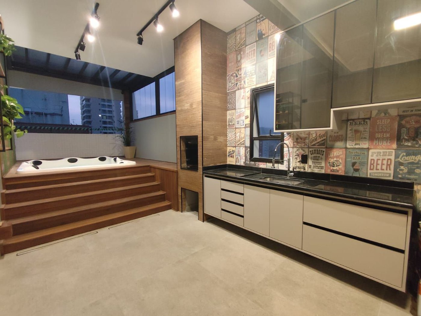 Cobertura com 3 dormitórios à venda, 225 m² por R$ 1.900.000,00 - Pompéia - Santos/SP