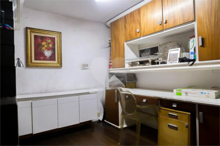 Casa à venda com 6 quartos, sendo 5 suítes,  em Vila do Encontro, São Paulo, SP