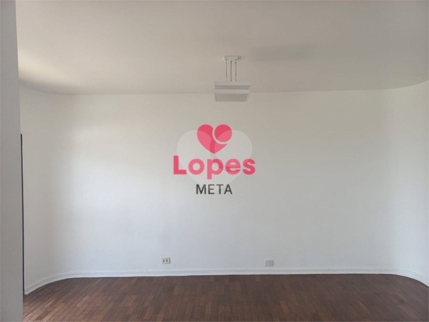 Apartamento à venda com 4 quartos, sendo 2 suítes,  em Vila Adyana, São José dos Campos, SP