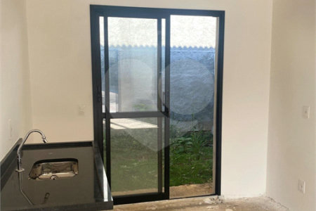 Casa à venda com 2 suítes no condomínio Vila Ilha de Creta, Valinhos - SP