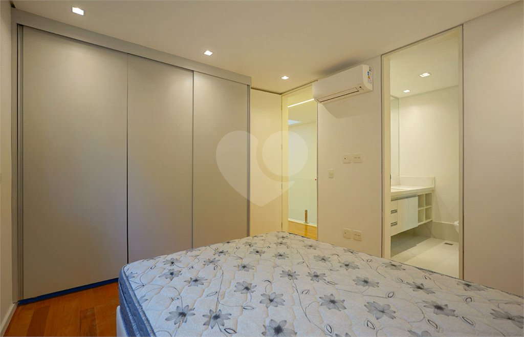 Casa para alugar com 4 suítes no condomínio Hípica Garden, São Paulo - SP