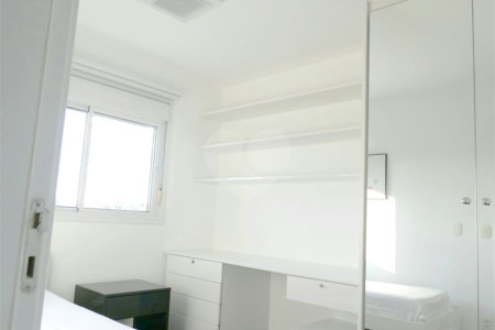 Apartamento para alugar com 3 quartos, sendo 1 suíte, em Vila Olímpia, São Paulo, SP