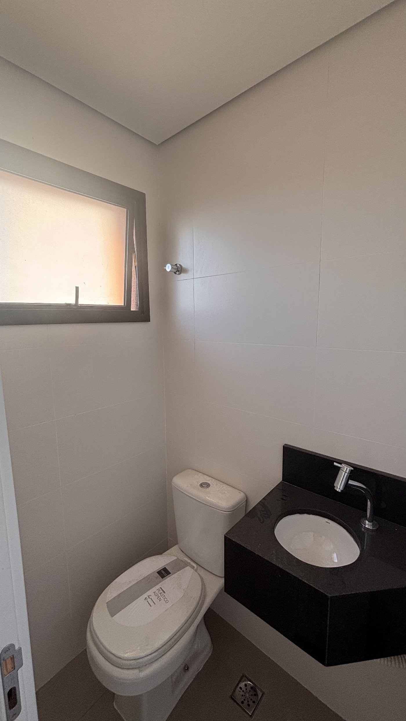 Apartamento à venda com 3 suítes em Edifício Majestic, Presidente Prudente, SP