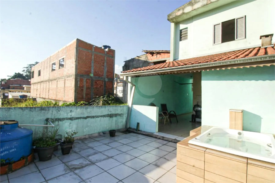 Sobrado para alugar com 3 quartos, sendo 2 suítes, em Jaraguá, São Paulo, SP