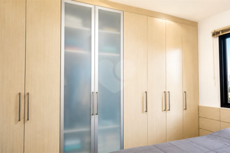 Apartamento à venda com 3 quartos, sendo 1 suíte, em Santo Amaro, São Paulo, SP