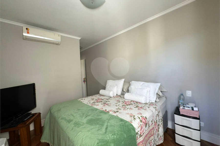 Casa à venda com 3 quartos, sendo 1 suíte, no condomínio Villagio Staluccia, São Paulo - SP