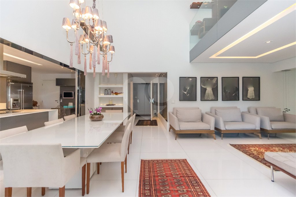 Apartamento à venda com 4 suítes em Campo Belo, São Paulo, SP