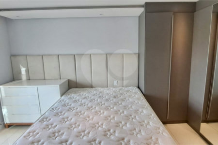 Apartamento à venda com 2 suítes em Vila Scarpelli, Santo André, SP