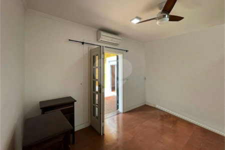 Casa à venda com 4 suítes no condomínio Miollo da Granja, Cotia - SP